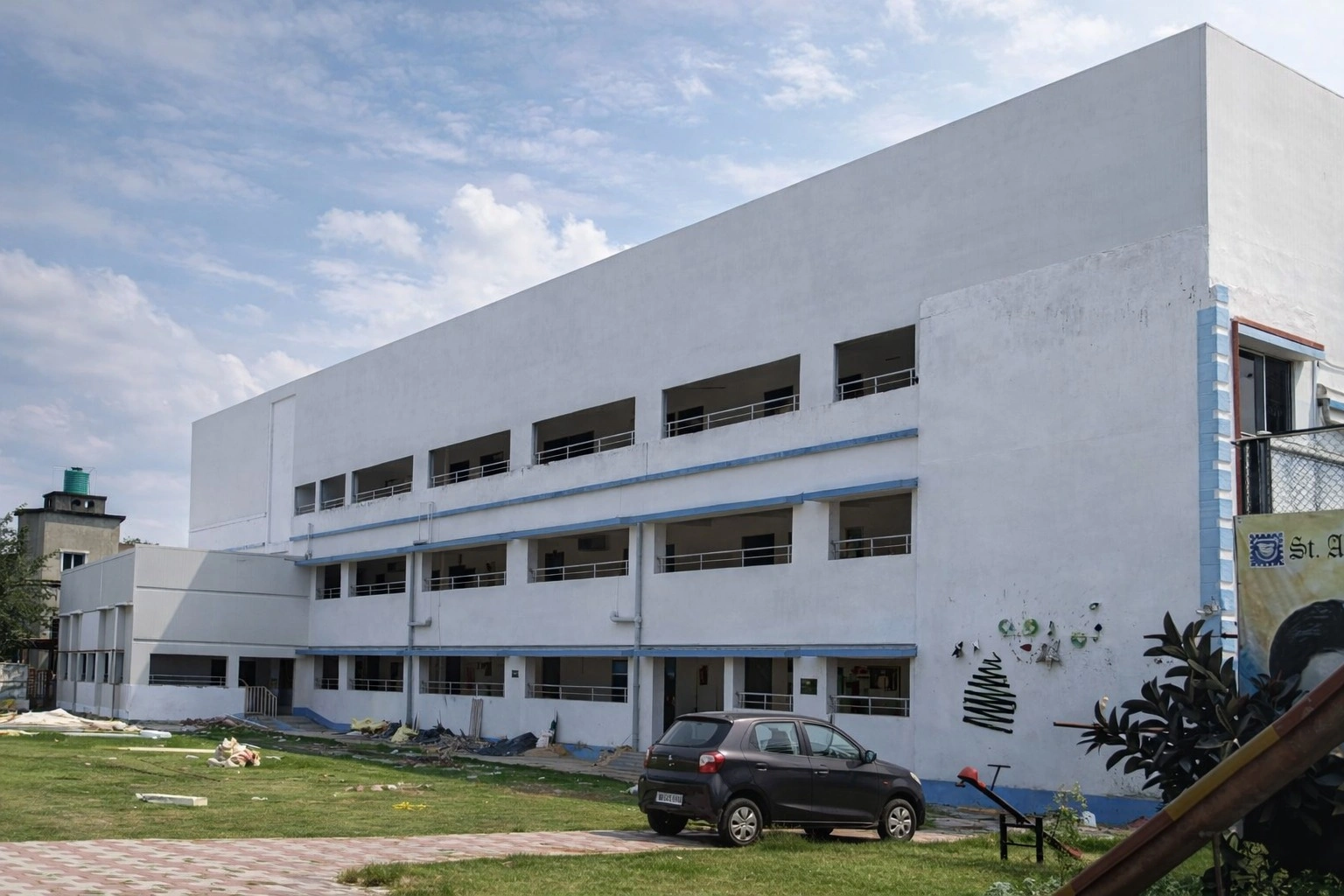 Premium prefabricated house office and school building supplier in Kolkata